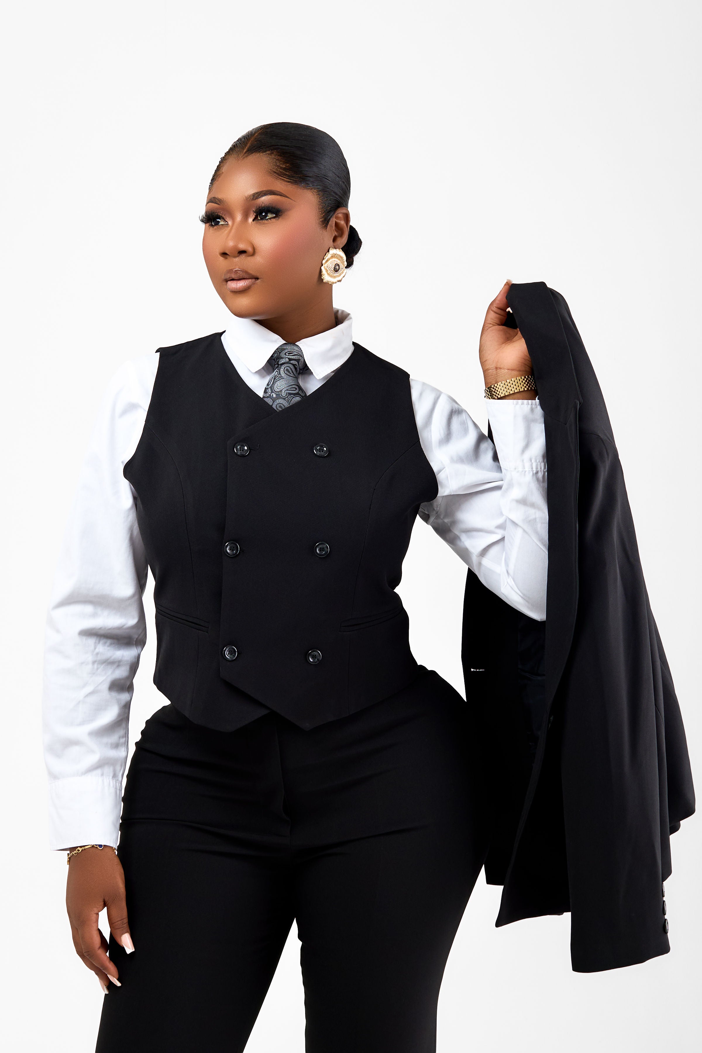THE CHAIRWOMAN SUIT
